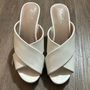 White Wedges